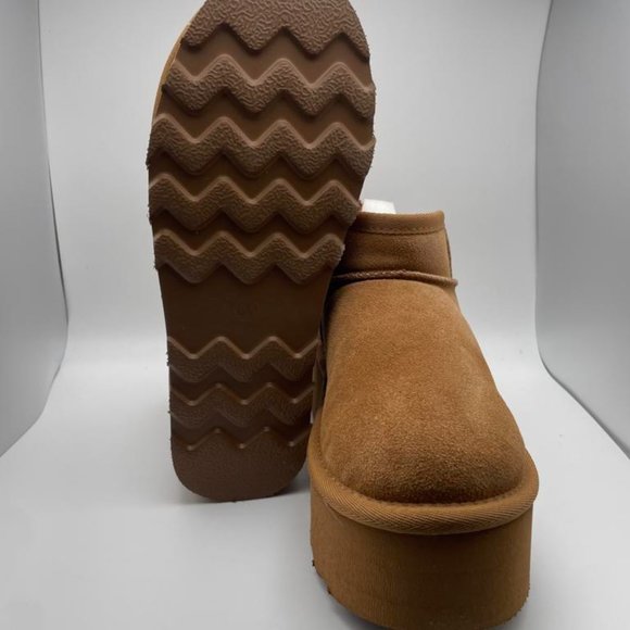 CUSHIONAIRE Women's COZY Genuine Suede pull on platform boot CHESTNUT 6 - Picture 5 of 6